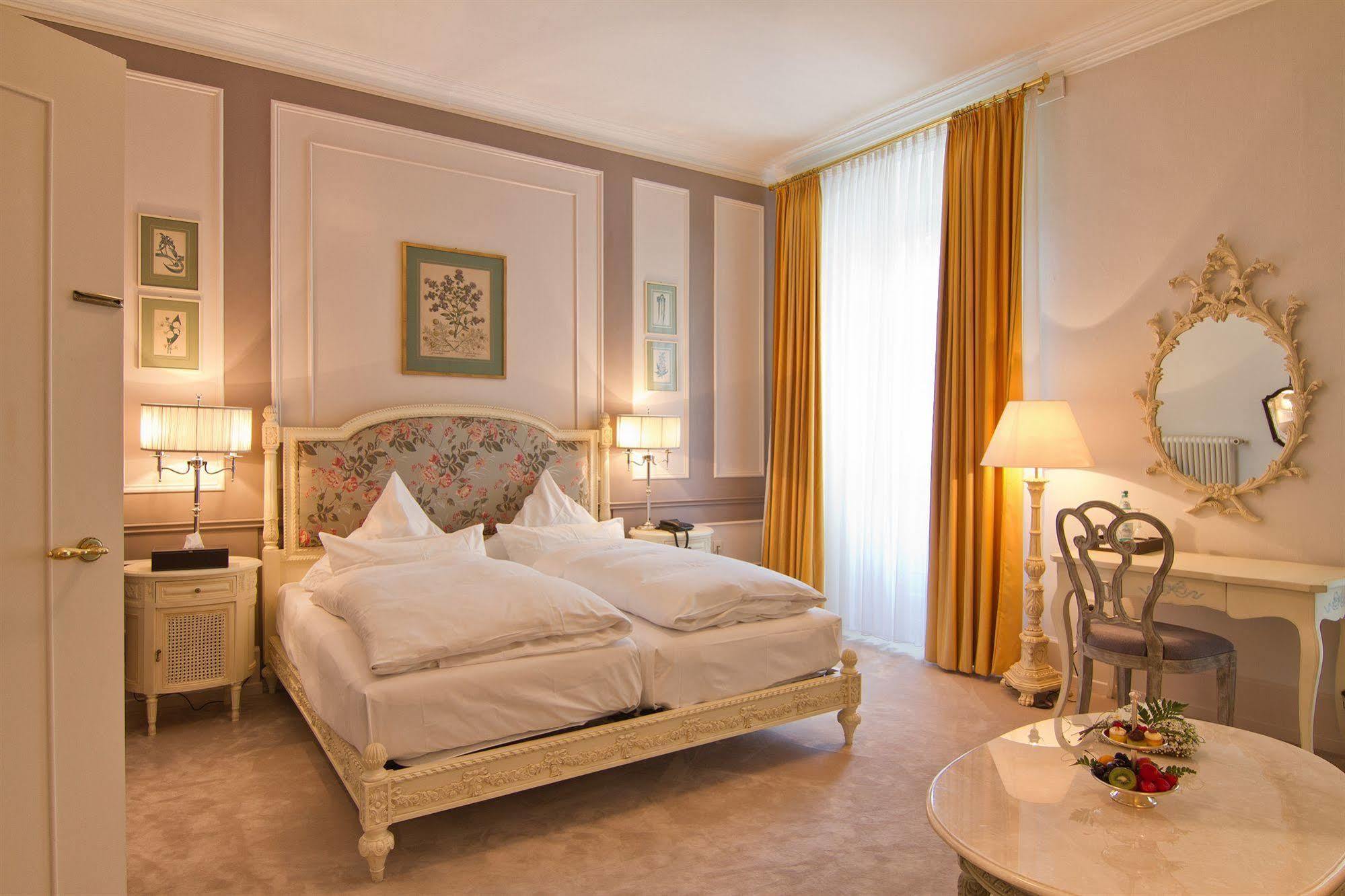 Hotel Romerbad 巴登韦勒 外观 照片
