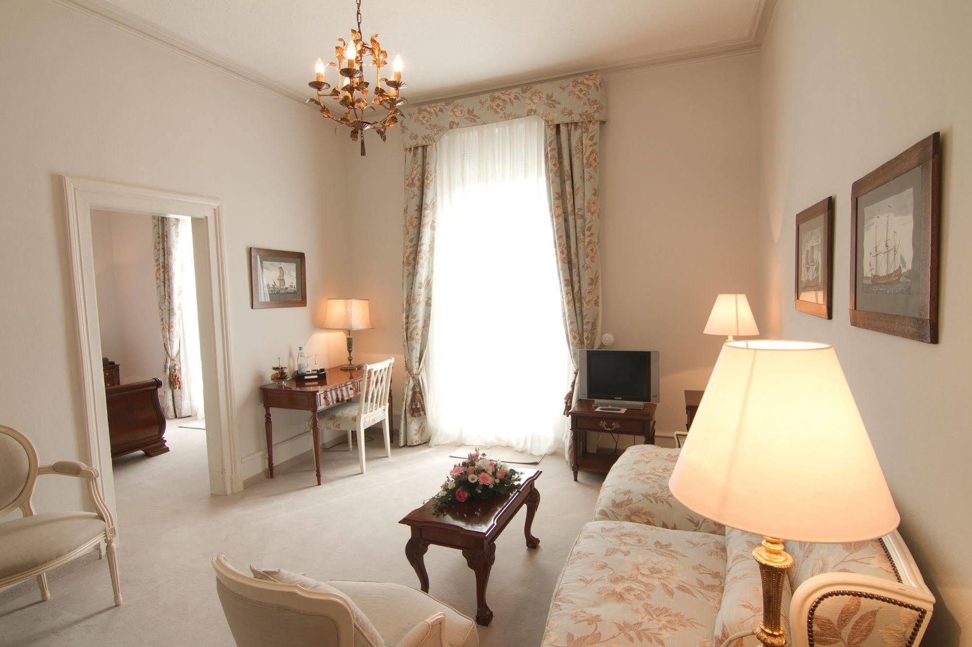 Hotel Romerbad 巴登韦勒 外观 照片